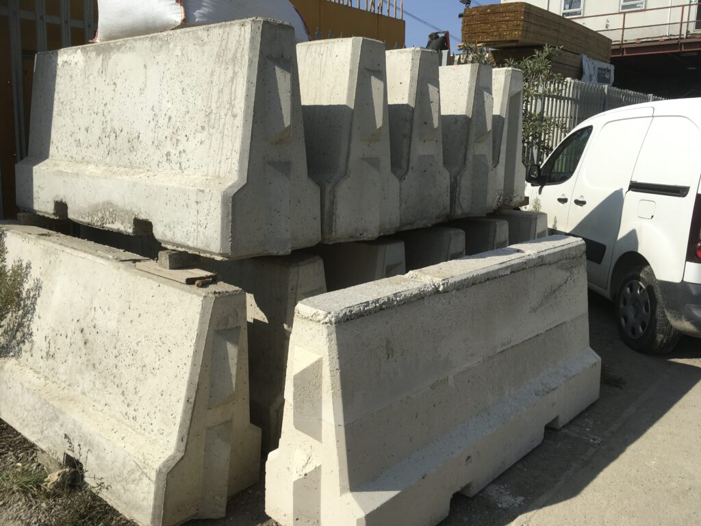 Concrete Jersey Barriers(1)