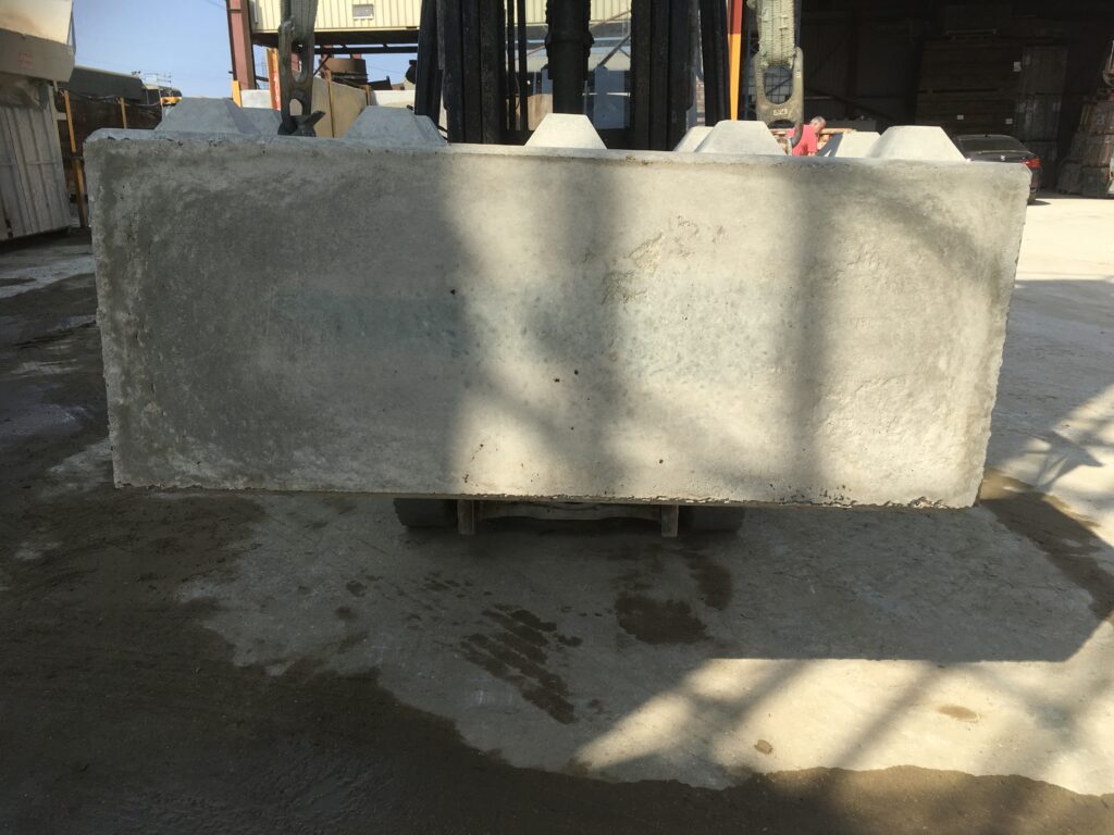 Concrete building block